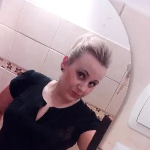 Елена из Климовска, ищу на сайте регулярный секс