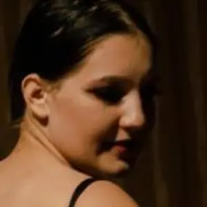 Я Варвара, 18, из Санкт-Петербурга, ищу знакомство для постоянных отношений